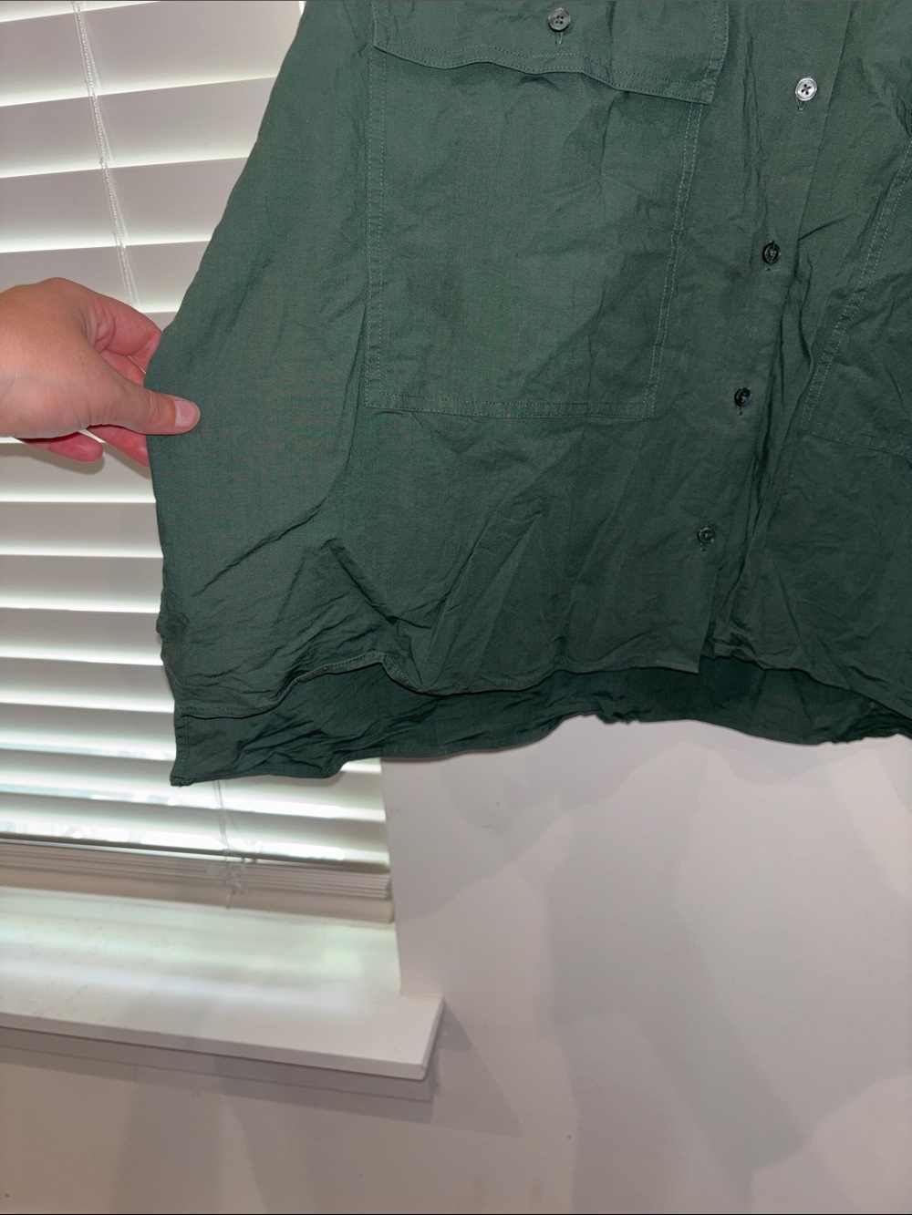 Lightweight Button-Up Top - Picture 2 of 7